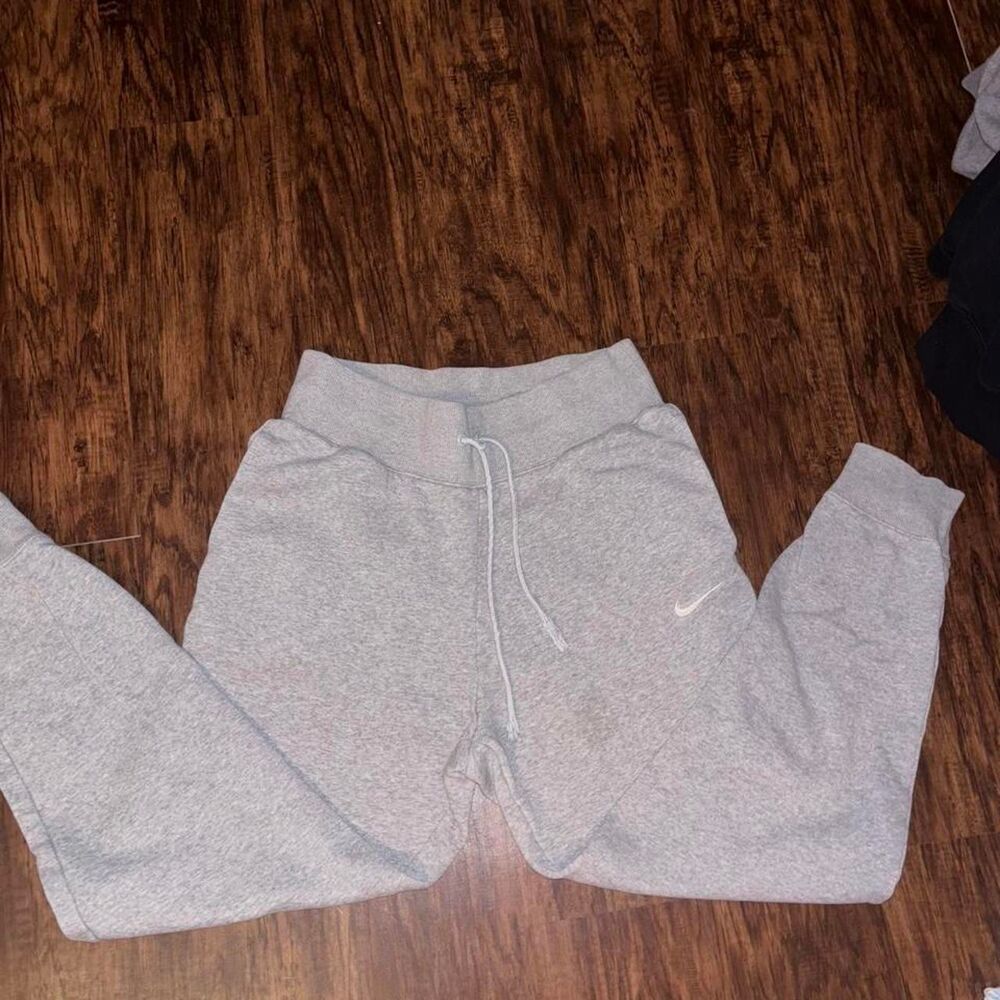 Nike Women's Grey Joggers-tracksuits